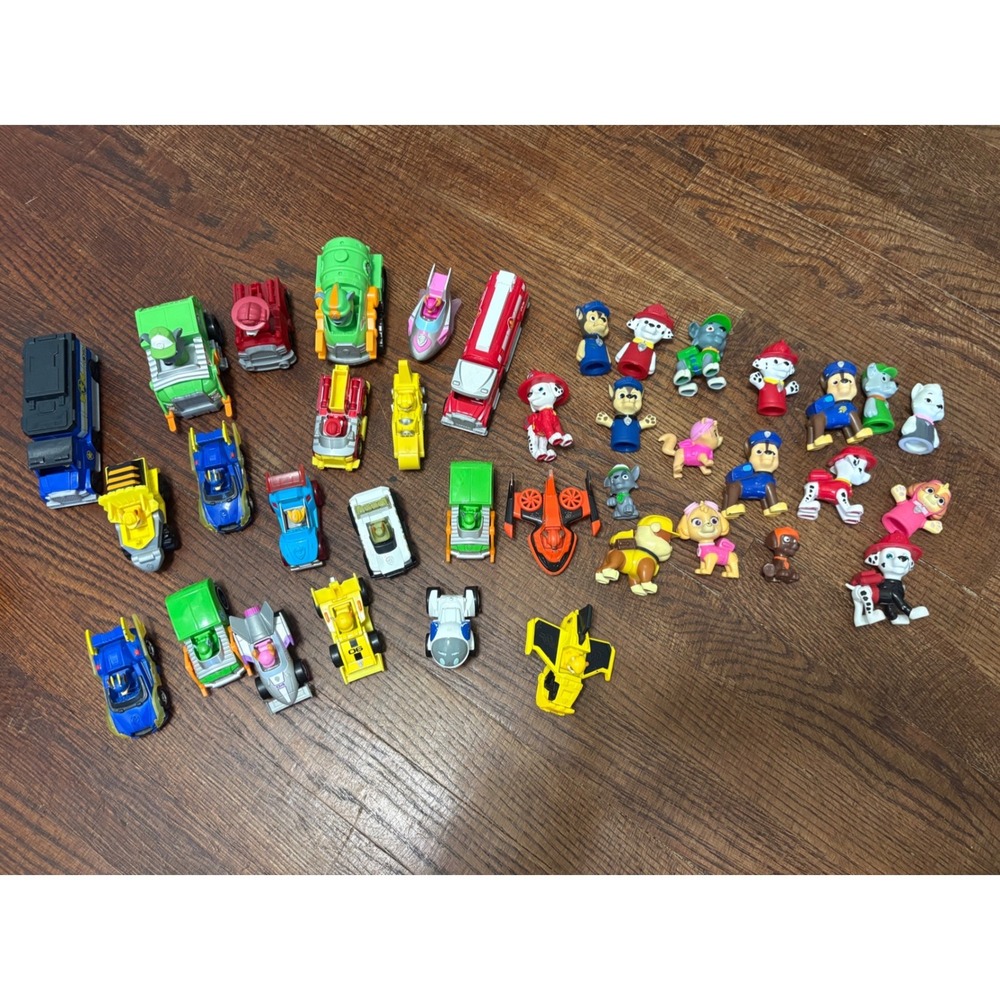 Paw Patrol Vehicles & Figures Chase Marshall Skye Robo Dog Ella Tracker 38 ps
